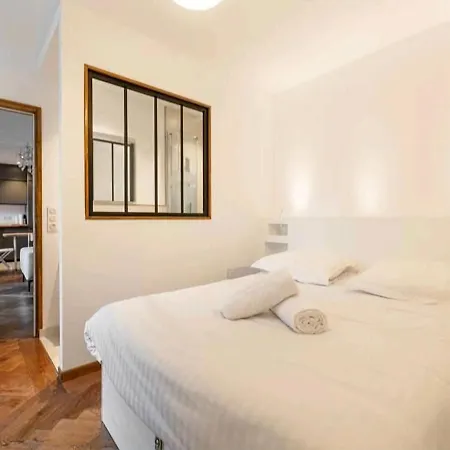 Apartment Chic At Port 2 With Private Bathrooms & Ac *