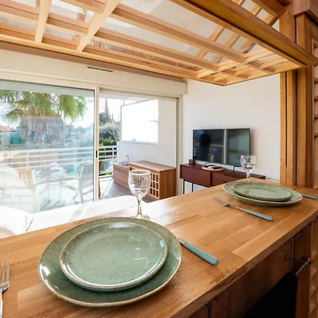 Apartment Moku Lumiere 南仏 木光居