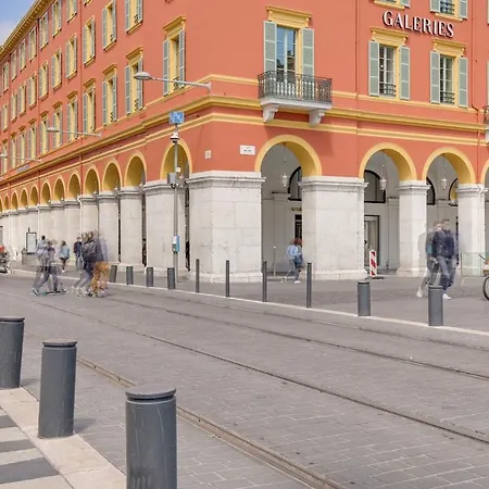 Carre D'or Place Massena - Magnifique Apartment *