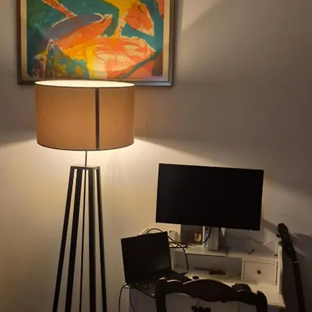 Apartment Cozy Downtown Retreat Close To Sea And Station *