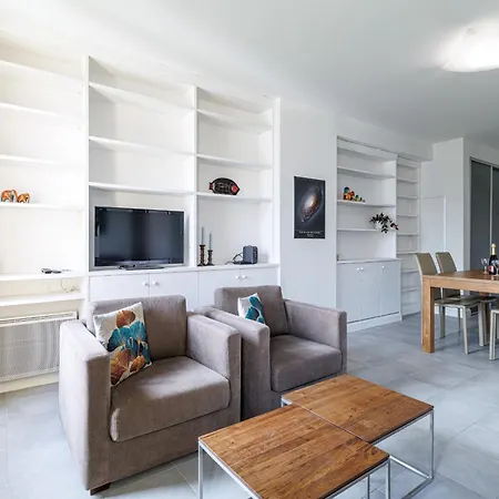Apartment Charming 1 Bdr In The Center
