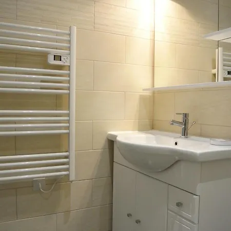 3 Pieces Renove Port De - 150m Du Tramway Apartment *