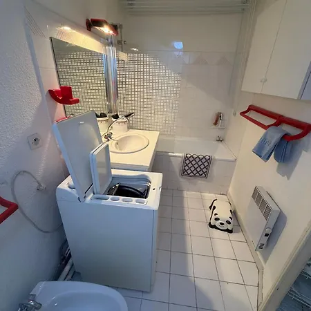 Apartment Proche Avec Parking Prive