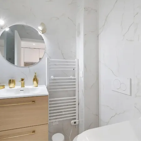 Cosy Climatise Dans Le Carre D Or Apartment