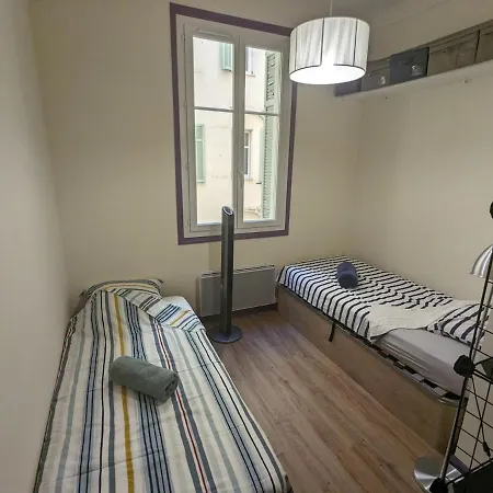 Apartment Au Calme Centre Liberation *