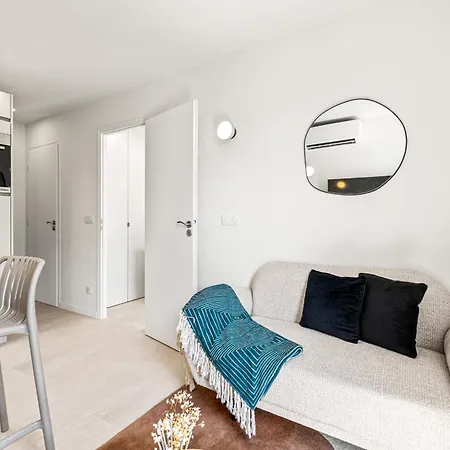 Apartment Carabacel - One Ac And Balcony *