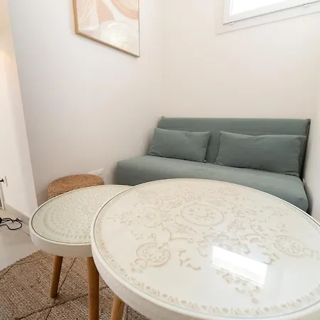 Bright With Terrace And Wi-fi Apartment