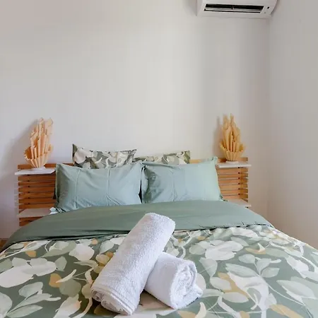 Apartment Charming House With Sea View In