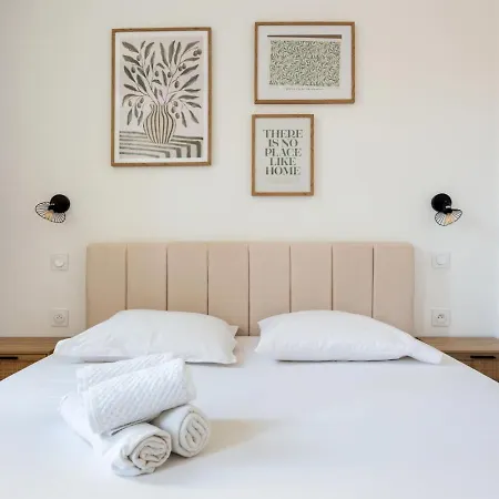 Apartment Hyper Centre De 2p Renove Emplacement Ideal
