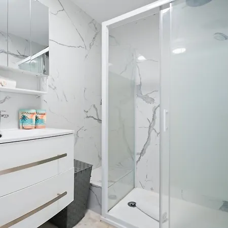 Apartment Lanterne Vue Azur - Welkeys *