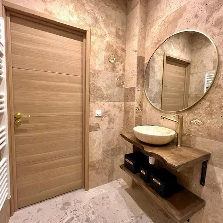 Joli Appartement Avec Jardin, 2 Chambres, Centre Ville De Nice Nice
