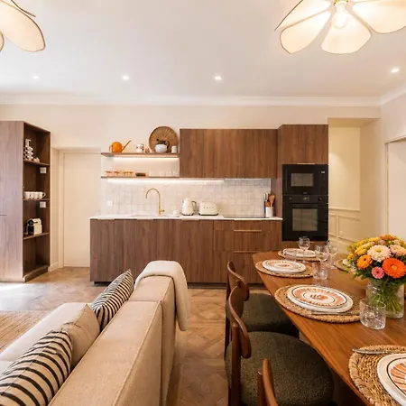 Old - Luxury New 5br - Sleeps 12 - Ac Apartment *
