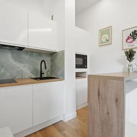 One Bedroom Cozy New Ac Wifi *