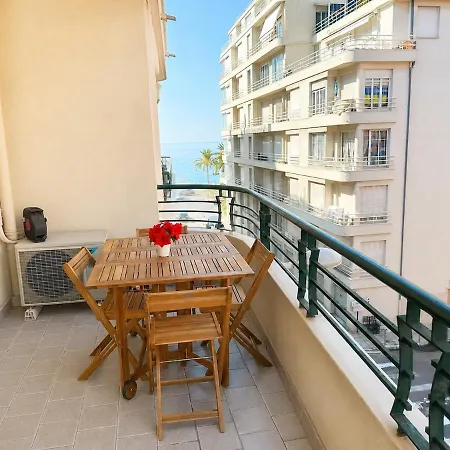 Apartment Avec Terrasse A 2 Min De La Nice