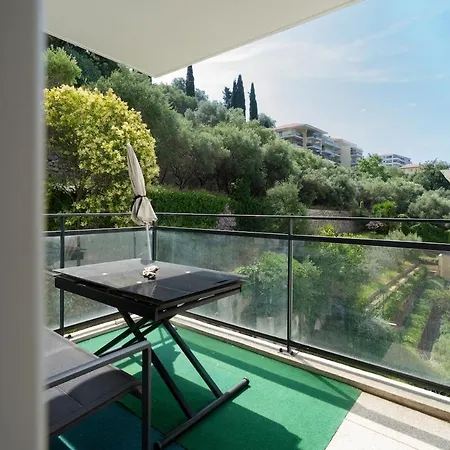 La Rive Ouest Apartment