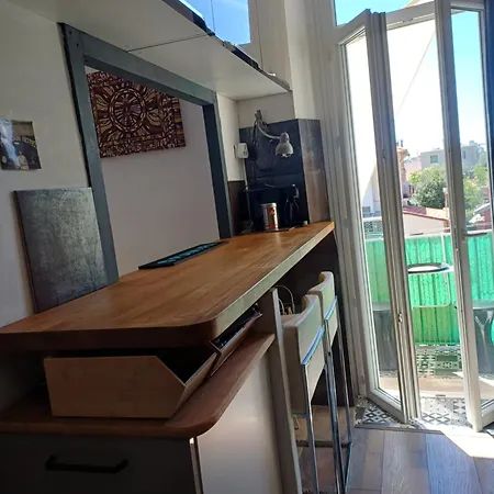 2p Renove Dans Bel Immeuble Nicois De Caractere Apartment Nice