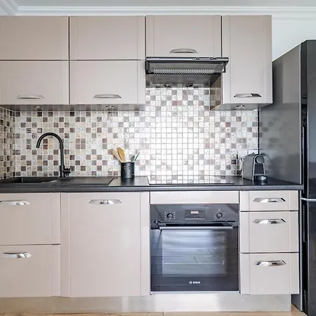 Apartment Exceptional 2 Bedroom With Ac Wifi, Sea Vies And Parking In