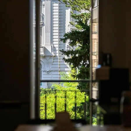 Apartment 110 M2 Family, 3 Bedrooms Ac And Terrace 8 Min Away Nice
