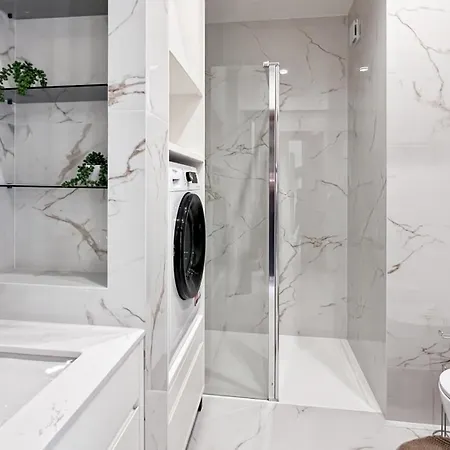 Fabron Vue Apartment *