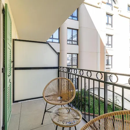 Quiet & Pretty 1 Bdr In The Center Apartment