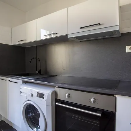 Apartment Near Airport