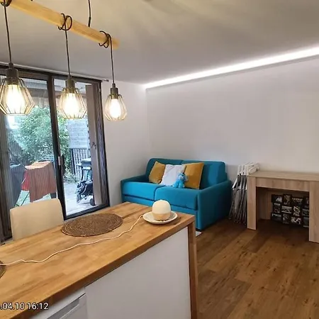 Cosy Avec Terrasse A Deux Pas De La Nice