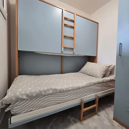 Apartment Cozy Seaside With Private Parking