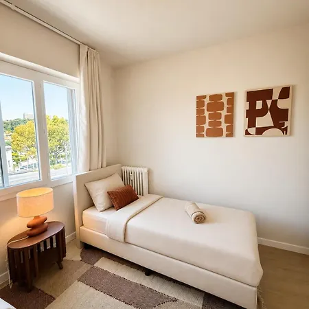 Completely Renovated 2 Minutes From The