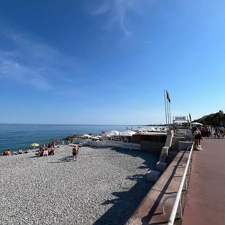 Apartment Renovated In Nice! 5-minute Walk From The Sea! *