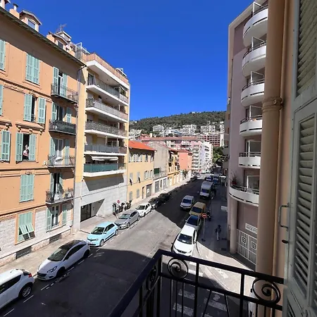 Terrasse 4 A 6 Personnes De Gamme Port, Riquier Apartment *