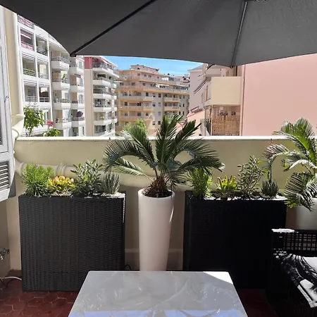 Terrasse 4 A 6 Personnes De Gamme Port, Riquier * Nice