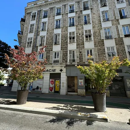 Olive Apartment Nice