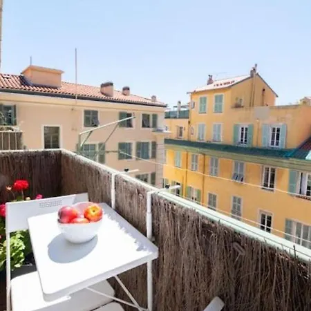 Apartment Chic At Port 2 With Private Bathrooms & Ac *