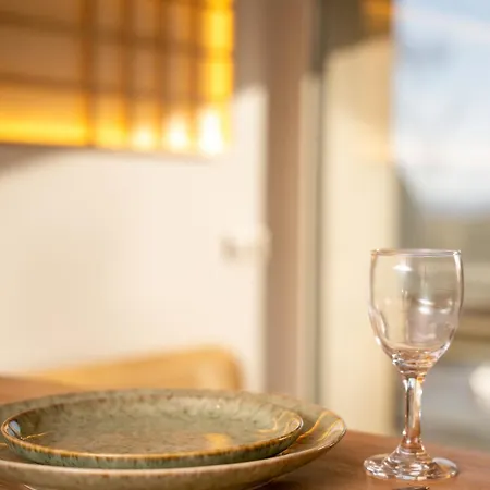 Apartment Moku Lumiere 南仏 木光居 *