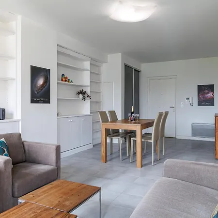 Charming 1 Bdr In The Center * Nice