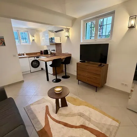 Apartment Very Charming In *