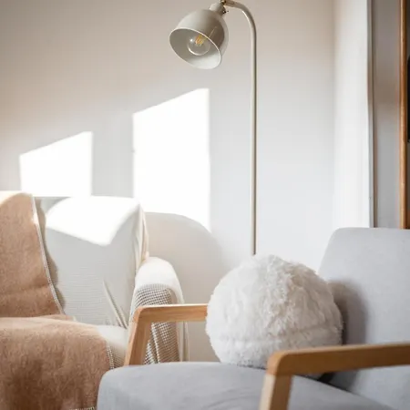 Apartment Charming & Bright Cozy Retreat On Port Nice