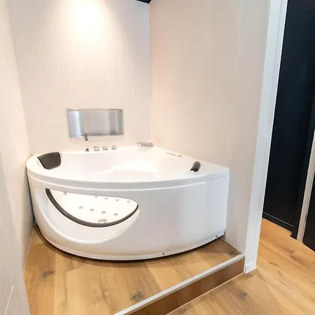 Ambiance Avec Balneo Apartment