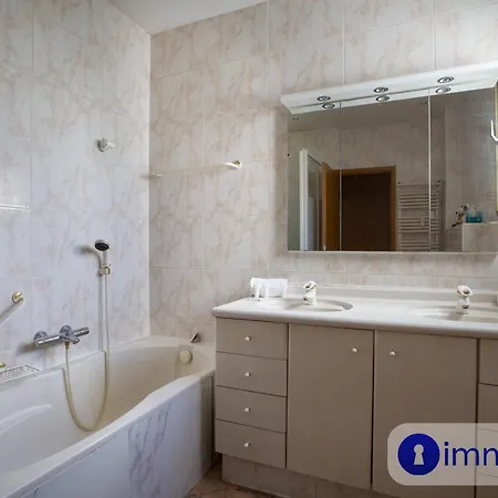 Apartment Spacious With Terrace In The Cimiez District Nice