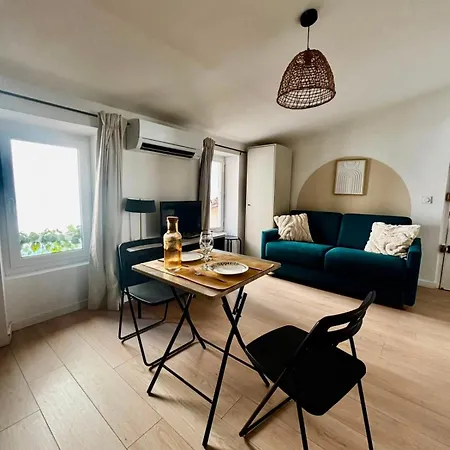 - Beautiful 5 Min From La Promenade Des - Apartment *