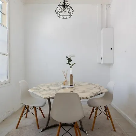 Charming House With Sea View In Apartment Nice