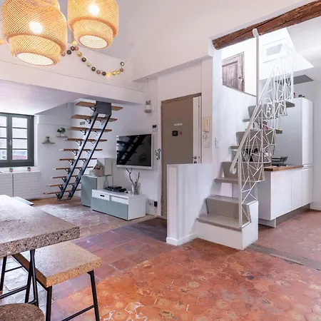 Old Town, Floor, Sun Deck Terrace With Large Sea Views *