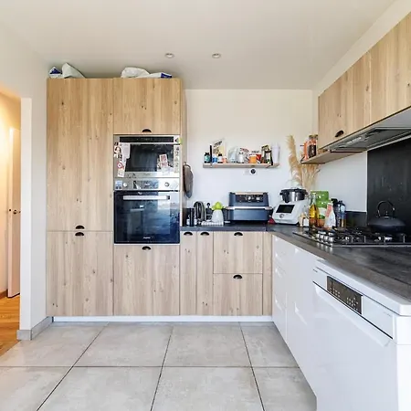 Beautiful 2 Swimming Pool, Parking Space And Air Conditioning Apartment *