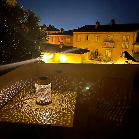 Apartment Lovely In Vieux-nice With Terrace, Garden And Ac - 10 Min To Beaches And Promenade Des Nice