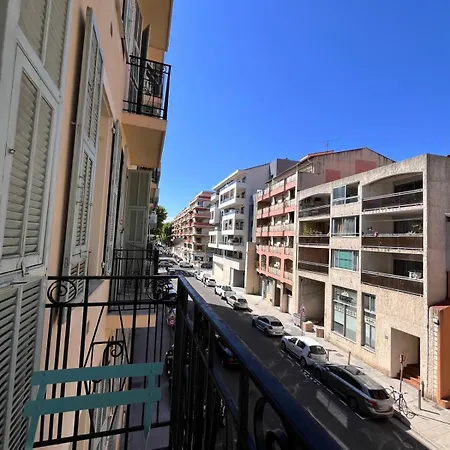 Terrasse 4 A 6 Personnes De Gamme Port, Riquier *