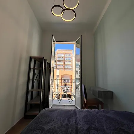 Terrasse 4 A 6 Personnes De Gamme Port, Riquier Nice