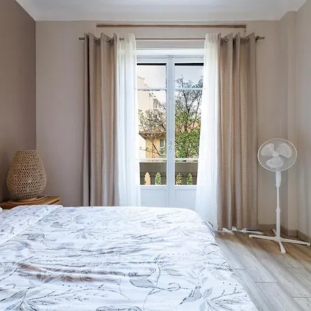 Apartment T2 Avec Balcon *