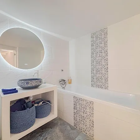 Escale Mediterraneenne - 4pers, Wifi, Ac Apartment *
