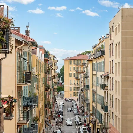 Renting - 2philibert - Bohemian Terrace Port & Promenade Apartment Nice