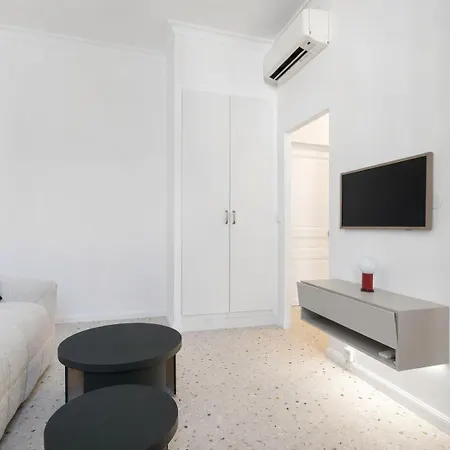 Apartment Carre D Or 2 Pieces Climatise Proche Nice